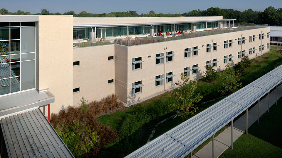 The exterior of Bellaire HS