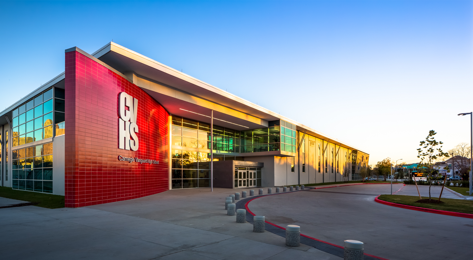 A photograph of the front part of the building of Carnegie Vanguard High SChool in Houston, TX.